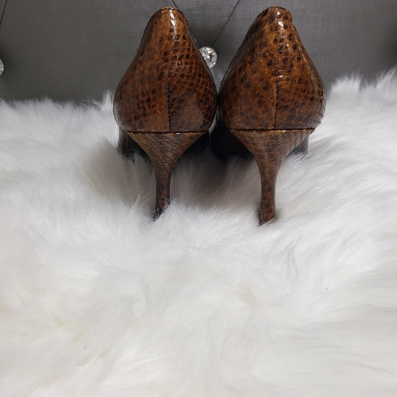 Style & Co. Snake texture leather heels - Picture 11 of 14